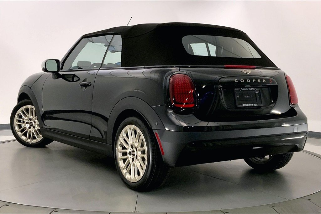 New 2026 MINI Cooper S FWD image 2
