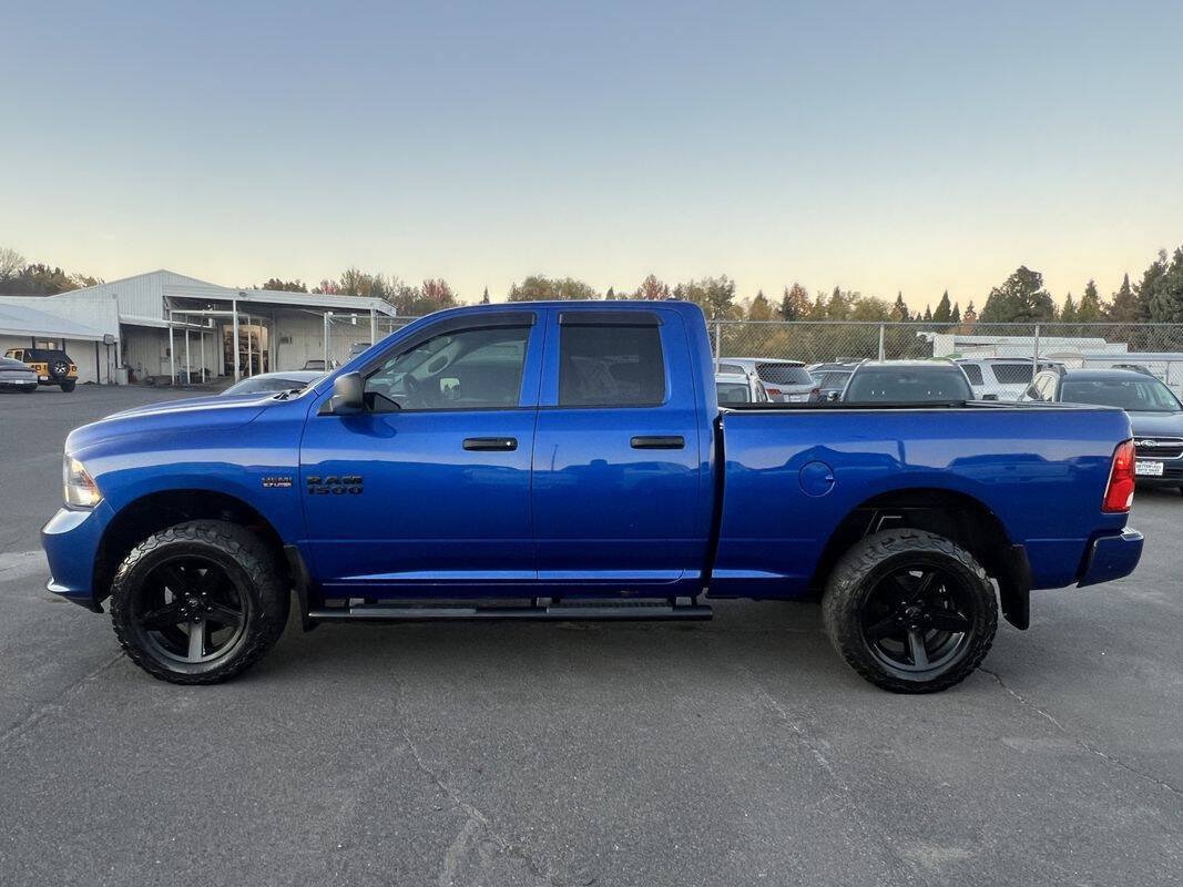 Used 2017 RAM 1500 Express w/ Express Value Package AWD/4WD image 2