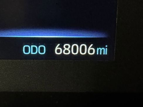 Used 2024 Toyota Corolla Cross LE image 20