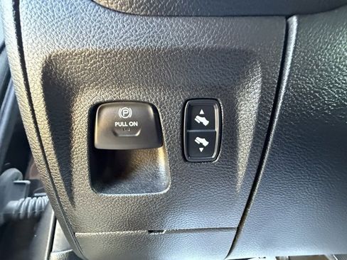 Used 2021 RAM 1500 Big Horn image 18