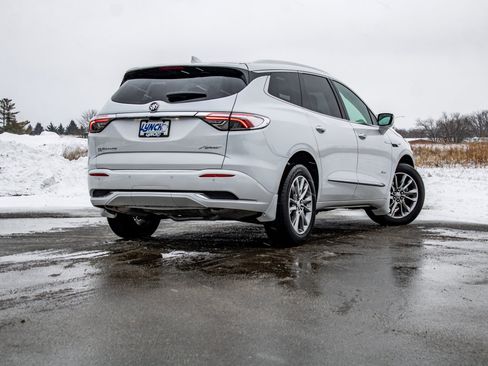 Used 2023 Buick Enclave Avenir w/ Avenir Technology Package image 13