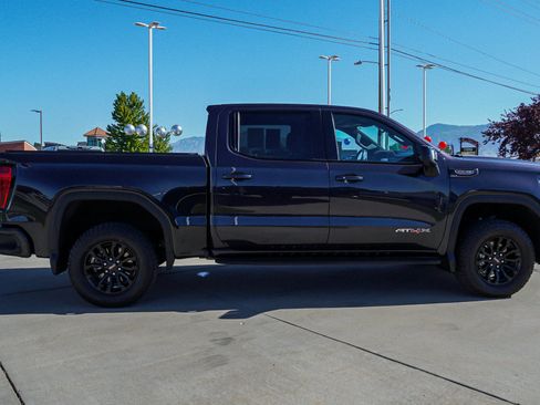 Used 2022 GMC Sierra 1500 AT4X AWD/4WD image 9