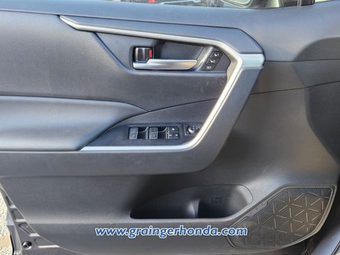 Used 2024 Toyota RAV4 XLE Premium image 23