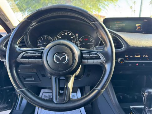 Used 2021 MAZDA MAZDA3 s FWD image 18