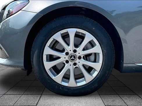 Certified 2018 Mercedes-Benz E 300 4MATIC image 5