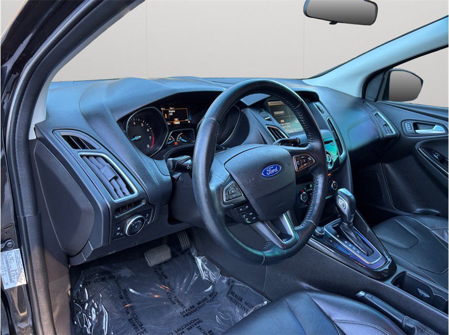 Used 2015 Ford Focus Titanium w/ Titanium Cold Weather Package FWD image 6