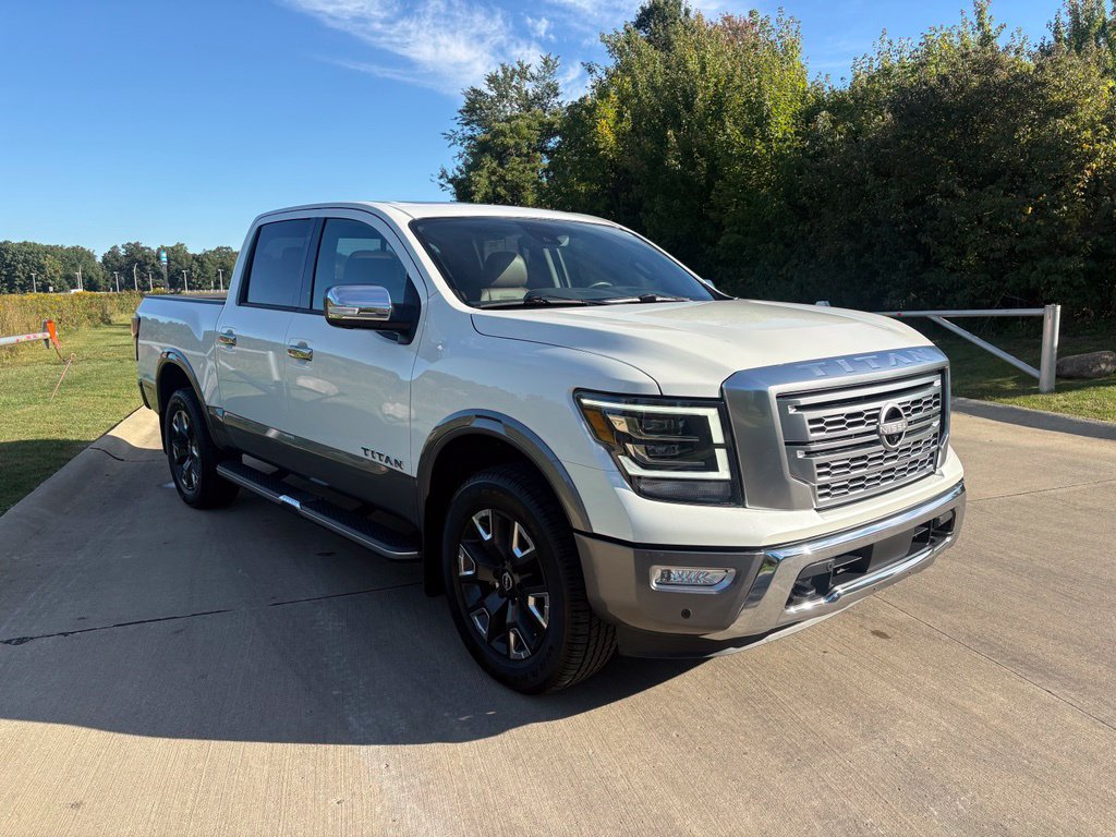 Used 2023 Nissan Titan Platinum Reserve w/ Moonroof Package AWD/4WD image 11