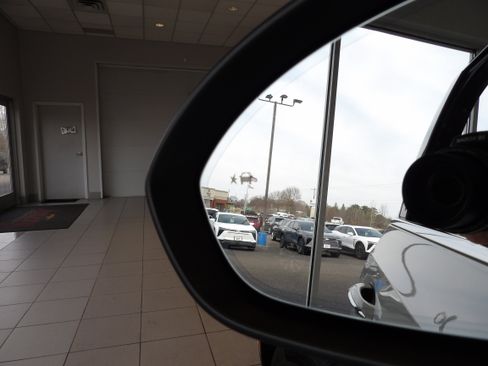 Used 2025 Buick Envision Preferred image 7