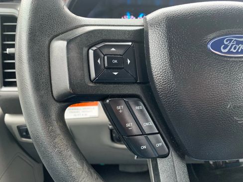 Used 2017 Ford F550 4x4 Regular Cab Super Duty image 15