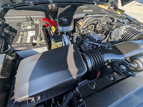 Used 2018 Jeep Wrangler Unlimited Sport S image 15