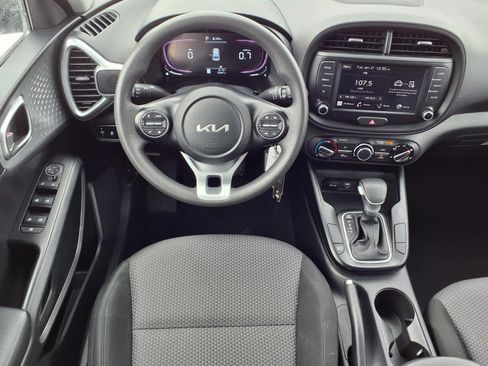 Used 2024 Kia Soul LX w/ Option Group 015 image 5