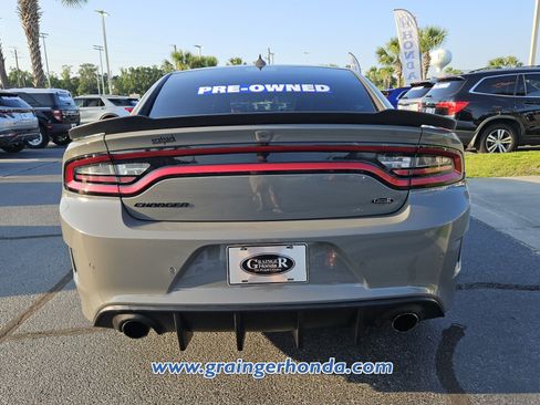 Used 2017 Dodge Charger R/T Scat Pack RWD image 4