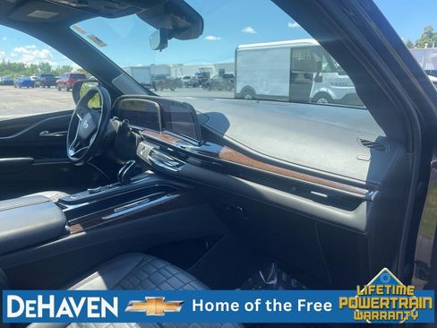 Used 2022 Cadillac Escalade Sport Platinum AWD/4WD image 40