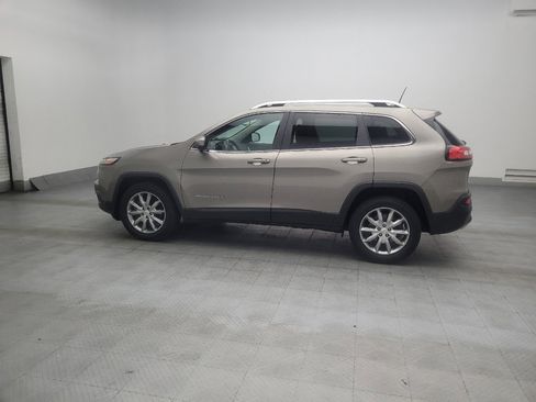 Used 2018 Jeep Cherokee Limited w/ Technology Group AWD/4WD image 3