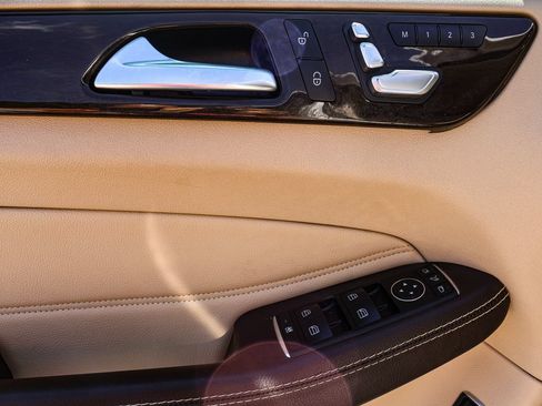 Used 2017 Mercedes-Benz GLS 450 4MATIC image 13