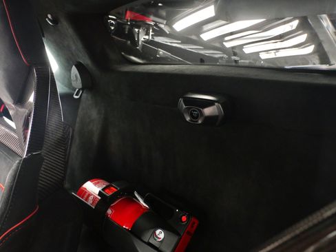 Used 2022 Lamborghini Huracan STO RWD image 27