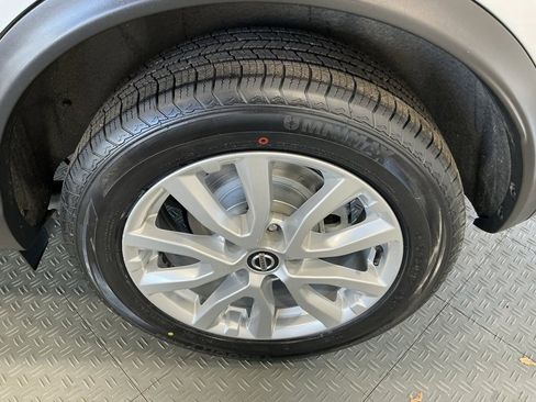 Used 2021 Nissan Rogue Sport S image 35