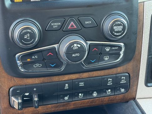 Used 2018 RAM 1500 Laramie Longhorn w/ Longhorn Southfork Package AWD/4WD image 24