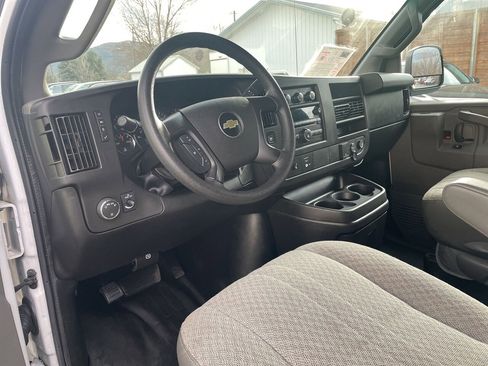 Used 2016 Chevrolet Express 2500 LT w/ LT Preferred Equipment Group image 8