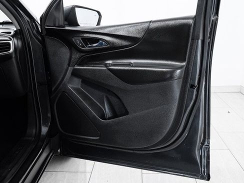 Used 2020 Chevrolet Equinox LT image 39