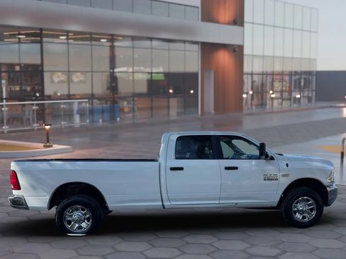Used 2018 RAM 3500 SLT AWD/4WD image 7