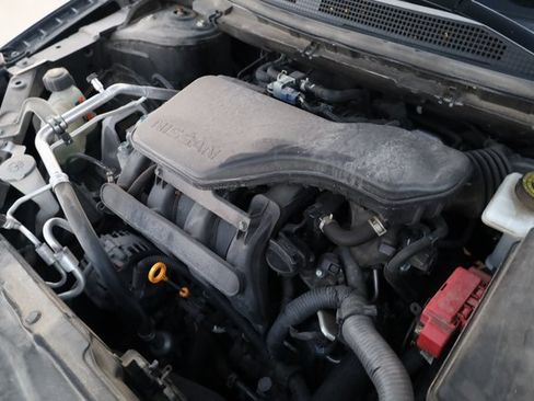 Used 2021 Nissan Rogue Sport SV image 9