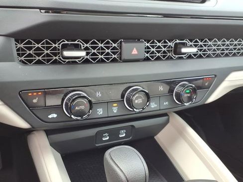 Used 2025 Honda Accord SE image 17