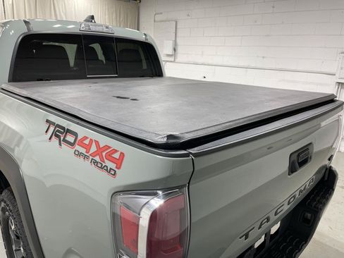 Used 2023 Toyota Tacoma TRD Off-Road w/ TRD Premium Off Road Package AWD/4WD image 12