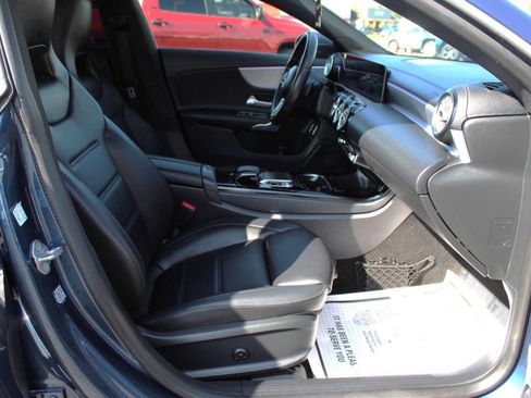 Used 2020 Mercedes-Benz CLA 250 image 9