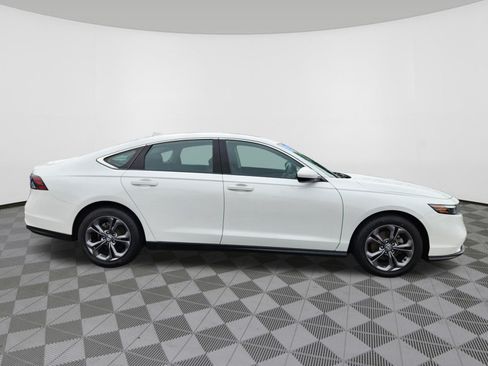 Certified 2023 Honda Accord EX image 6