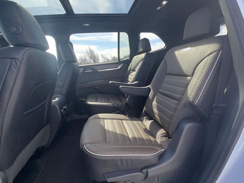 New 2026 GMC Acadia Denali Ultimate image 9