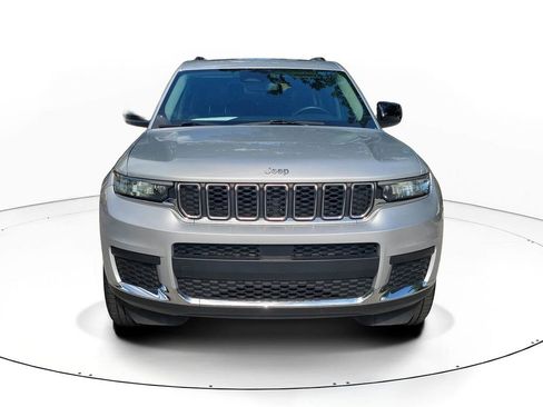 Used 2021 Jeep Grand Cherokee L Laredo w/ Luxury Tech Group I image 2