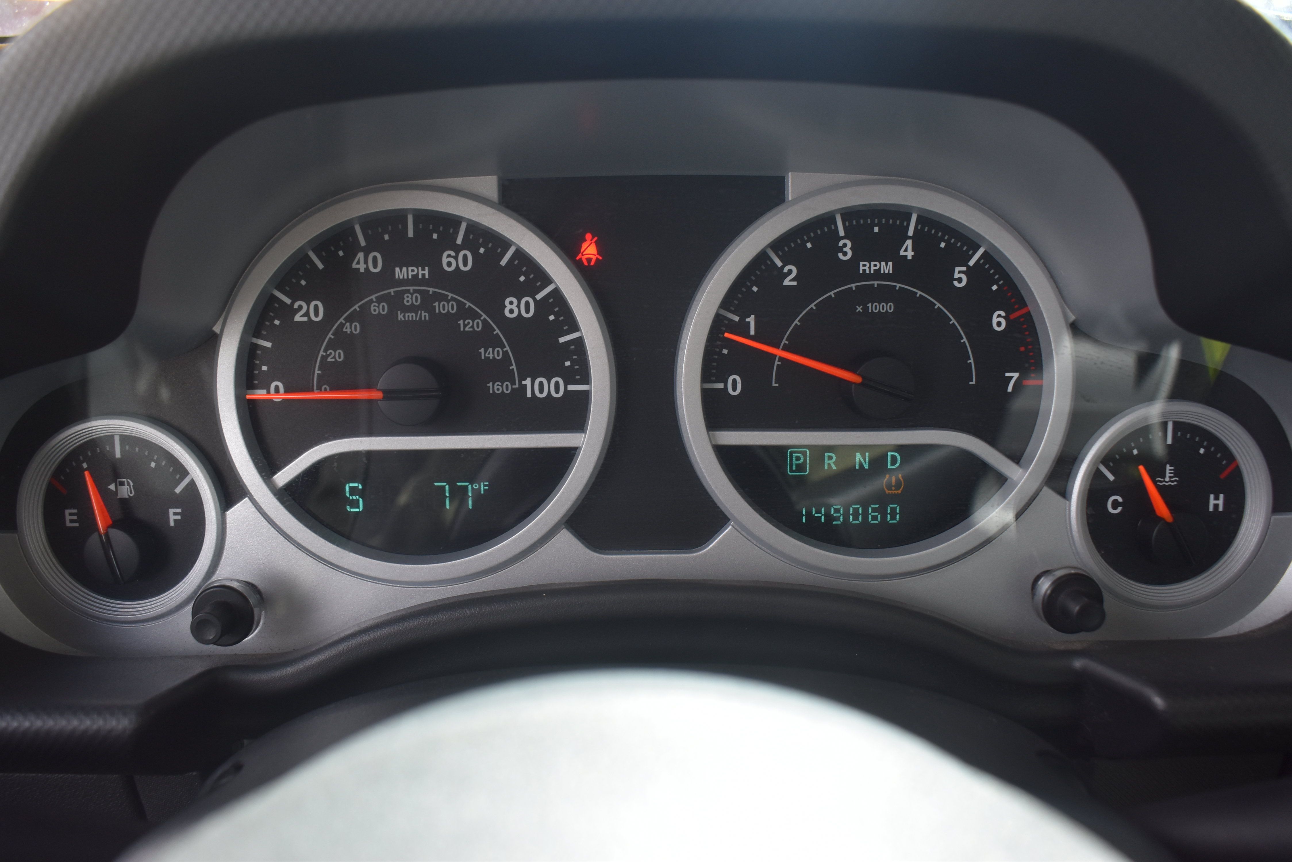 Used 2010 Jeep Wrangler Unlimited Rubicon AWD/4WD image 27