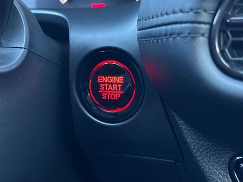 Certified 2025 Honda HR-V LX image 33