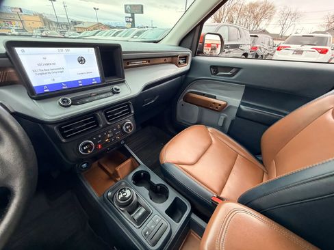 Used 2022 Ford Maverick Lariat w/ Lariat Luxury Package image 20