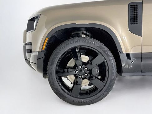 Used 2026 Land Rover Defender 110 X-Dynamic SE AWD/4WD image 27