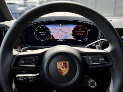 Used 2025 Porsche Cayenne image 19