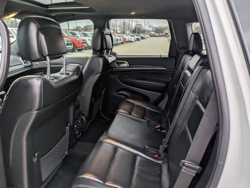 Used 2022 Jeep Grand Cherokee Limited image 29