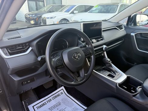 Used 2024 Toyota RAV4 LE image 10