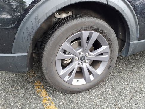 Used 2023 Ford Explorer XLT w/ Equipment Group 202A AWD/4WD image 29
