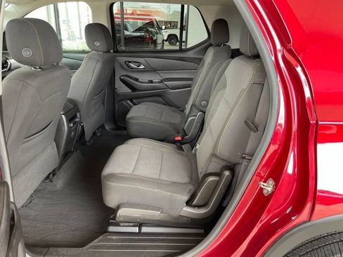 Used 2019 Chevrolet Traverse LT w/ LPO, Floor Liner Package AWD/4WD image 10
