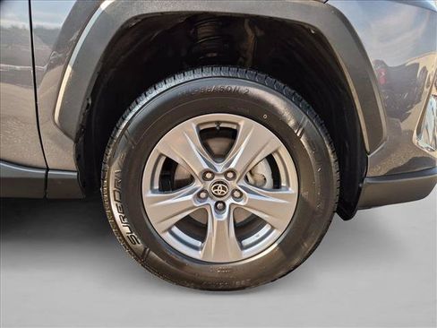 Used 2025 Toyota RAV4 XLE AWD/4WD image 23