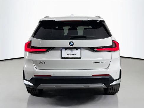New 2026 BMW X1 xDrive28i w/ Technology Package AWD/4WD image 7