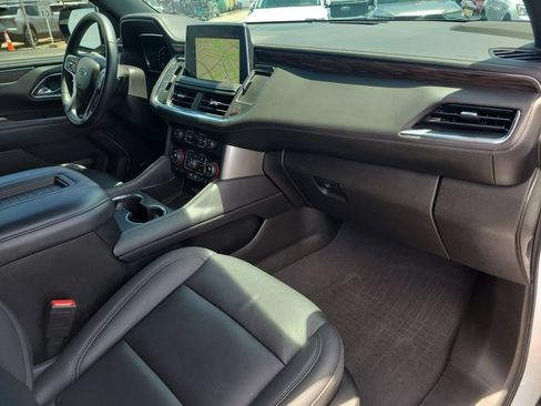 Used 2023 Chevrolet Tahoe Z71 w/ Luxury Package AWD/4WD image 29
