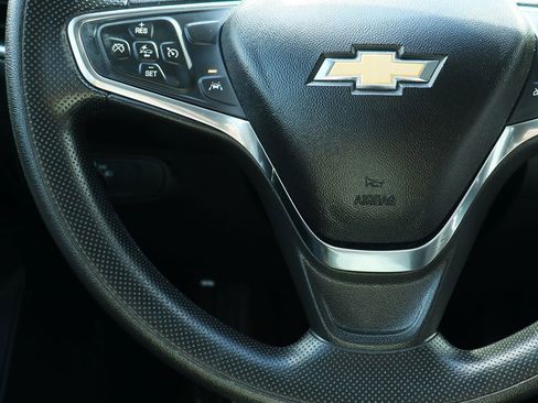 Used 2020 Chevrolet Equinox LS image 52