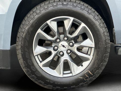 Used 2016 Chevrolet Suburban LTZ image 36