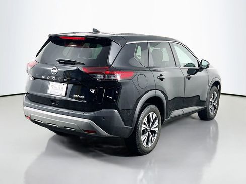 Used 2022 Nissan Rogue SV image 5