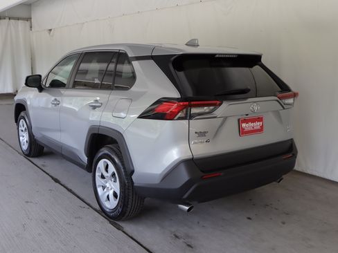 Used 2025 Toyota RAV4 LE AWD/4WD image 23