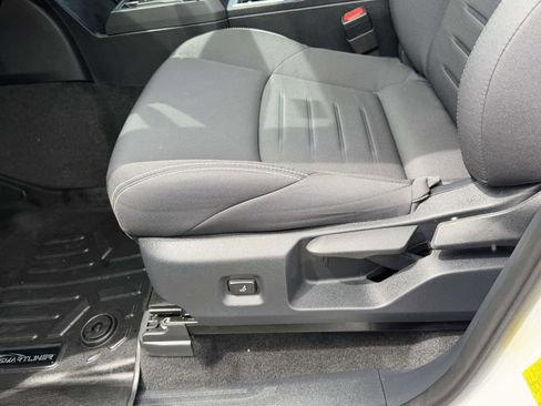 Used 2024 Toyota Tacoma TRD Sport AWD/4WD image 18