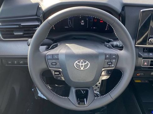 Certified 2025 Toyota Camry SE AWD/4WD image 13